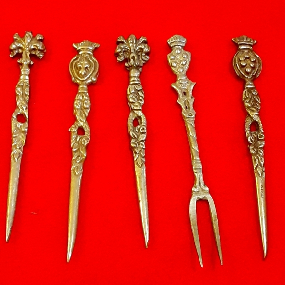 Other - Antique  , Brass or Gold filled ?  Picks ■5